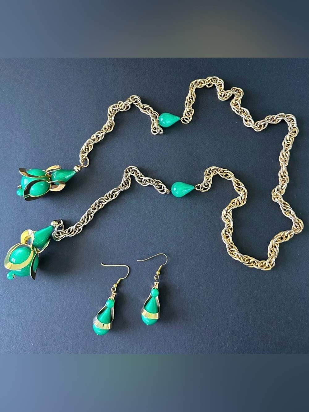 Moon Glow Lucite Green Beaded Caged Lariat Wrap Necklace & Dangle Drop Earrings